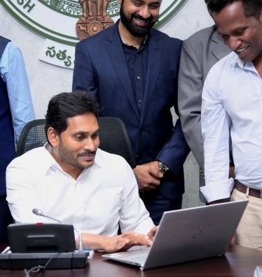  Jagan Launches Fact Check Website To Nip Fake News In Bud-TeluguStop.com