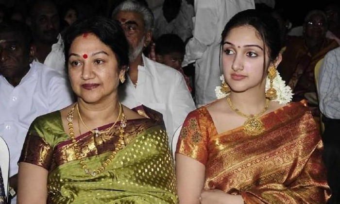 Telugu Manjula Sridevi, Radha, Tollywood-Telugu Stop Exclusive Top Stories