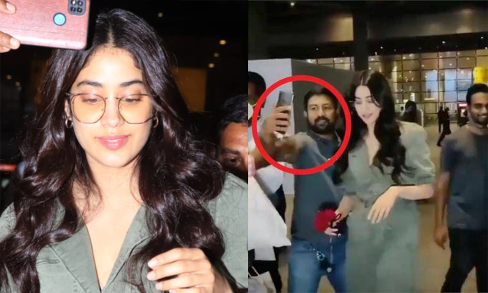  Janhvi Kapoor Very Upset As Her Security Pushed Away Her Fan , Janhvi Kapoor, Bo-TeluguStop.com