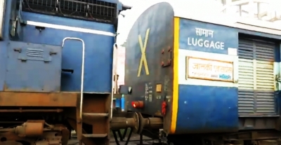  Janki Express Collides With Earth Mover, 1 Injured-TeluguStop.com