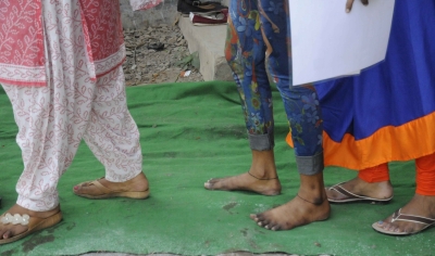  Kshatriya Panchayat Imposes Dress Code In Up-TeluguStop.com