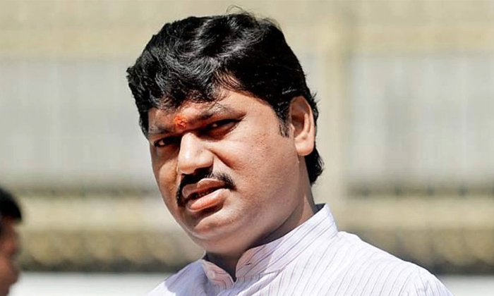  Maharashtra State Minister Dhananjay Munde Effected By Corona Twice , Maharashtr-TeluguStop.com