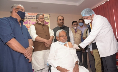  Nitish Takes First Jab As Bihar Launches Free Vax Campaign-TeluguStop.com