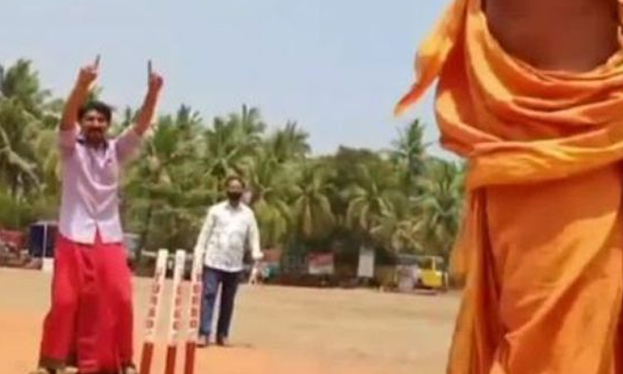  Viral: Have You Ever Heard Of Purohit Cricket League ..?! Or .. But This Is For-TeluguStop.com