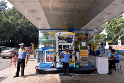  Petrol, Diesel Price Unchanged On Friday-TeluguStop.com