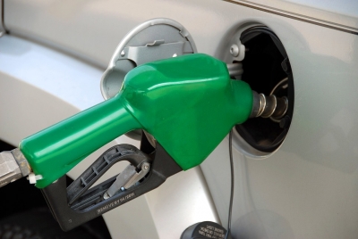  Stakeholders Urge Centre To Cut Excise Duty On Auto Fuels-TeluguStop.com