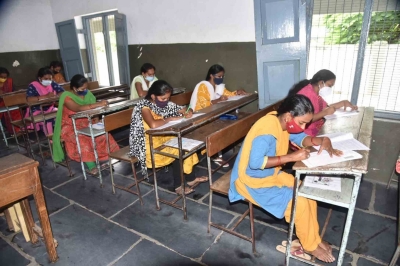  Students In Mp Can Take Exams Despite Non-payment Of Fees-TeluguStop.com