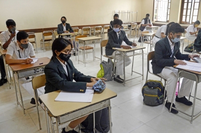  Telangana Schools Emerging New Hotspots Of Covid-TeluguStop.com
