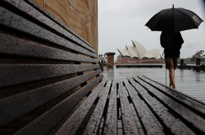  Tropical Cyclone Set To Strengthen Off Aus Coast-TeluguStop.com