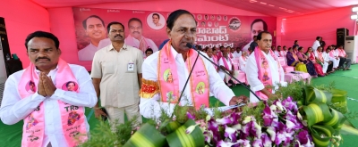  Trs, Opposition Going All Out To Woo Graduates In Mlc Polls-TeluguStop.com