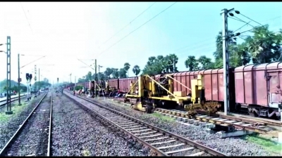  Vijayawada Division Achieves Highest Goods Trains Interchange-TeluguStop.com