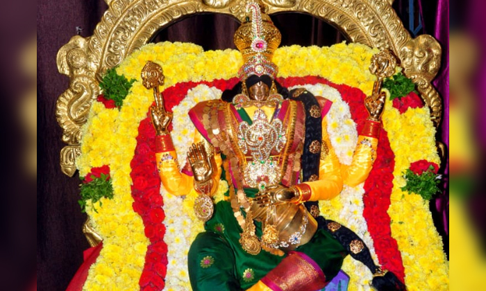  What Happens If Holy Goddess Favorite Hymn Is Recited On Friday ,  Friday, Prais-TeluguStop.com