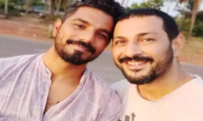  India's First Gay Generation Gay Couple Separated From Each Other, Bollywood, Sa-TeluguStop.com