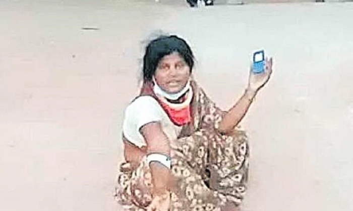  A Woman Suffering From Corona Is Worried About Survival Nirmal District, Khanapu-TeluguStop.com