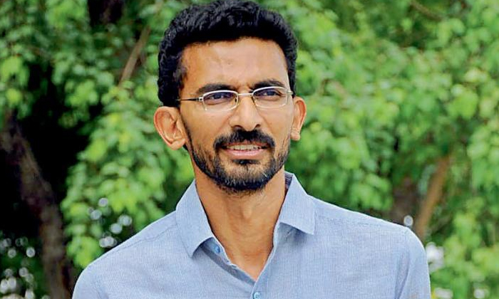  Sekhar Kammula Does Not Use Whats App At All, Does Not Use, Love Story , Sekhar-TeluguStop.com