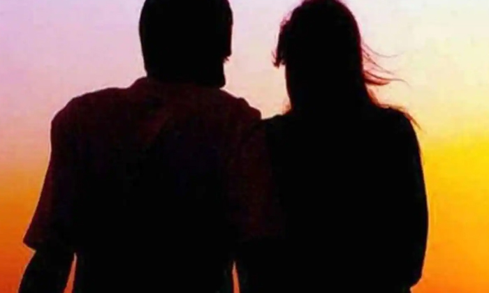  Love Couple Who Want To Get Married Adult Refusal Finally , Lovers, Bangalore, V-TeluguStop.com