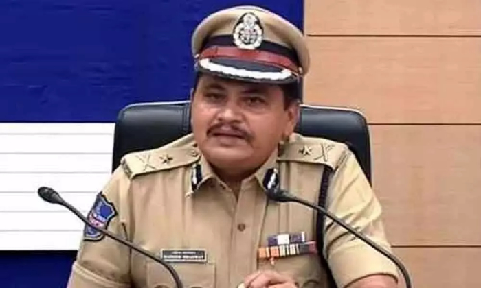  Cp Mahesh Bhagwat Speaks About Corona Effect In Police Department-TeluguStop.com
