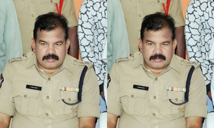  Vijayanagaram Ccs Dsp Passed Away Due To Covid !!-TeluguStop.com