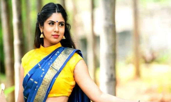 Telugu Biggboss, Chaithra Kotoor, Chaitra Kotturu, Commits, Filme, Kannada, Love