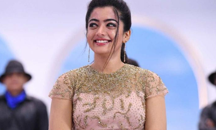  What Did Rashmi Want To Be Before She First Became A Heroine, Actress Rashmika,-TeluguStop.com