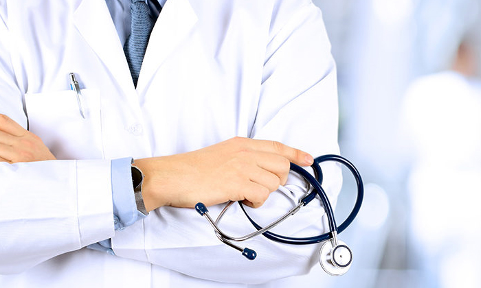  Indian Doctors Nurses To Benefit From Uks Fee Free 1 Year Visa Extension, Corona-TeluguStop.com