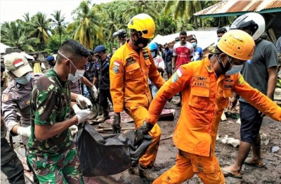  Indonesia Floods: Death Toll Climbs To 138-TeluguStop.com