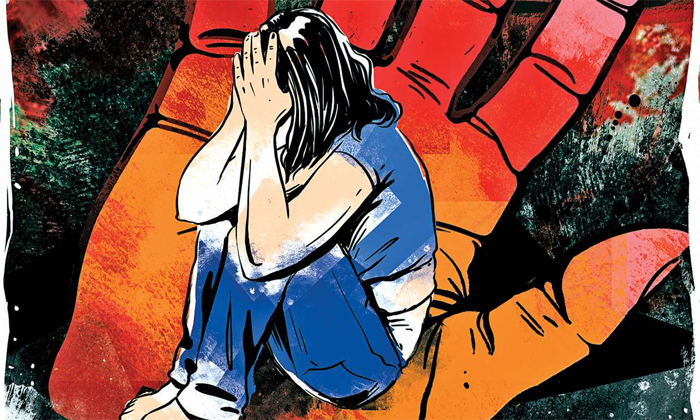  Sexual Assault On Girl Boy Fined Two Lac Rupees In Meerut , Up, Meerut, Sexual A-TeluguStop.com