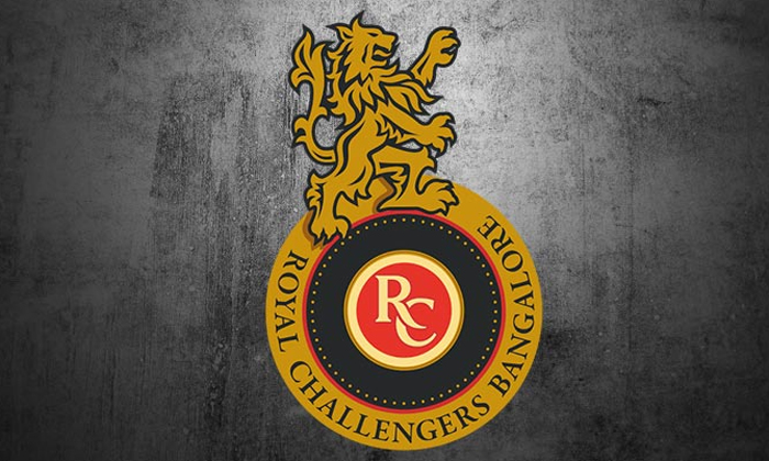  Rcb Raises Photographer's Salary By Capturing That Wonderful Movement In A Photo-TeluguStop.com