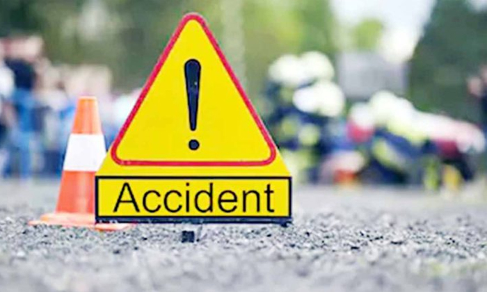  Vro Died Due To Reckless Driving Of Car On Chirala Railway Flyover Bridge , Chir-TeluguStop.com