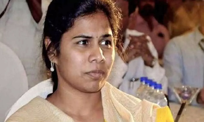 Telugu Akhila Priya, Butta Renuka, Chandrababu, Jagan, Ysrcp-Telugu Political Ne