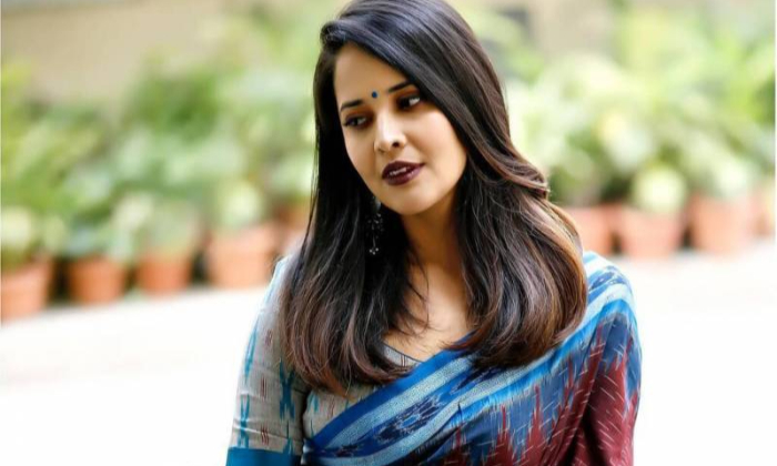  Anchor Anasuya Interested To Narrate Her Biopic On Silver Screen, Tollywood, Jab-TeluguStop.com