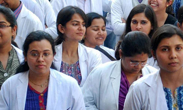  Junior And Resident Doctors Decision Giving Shock To Telangana Government, Junio-TeluguStop.com