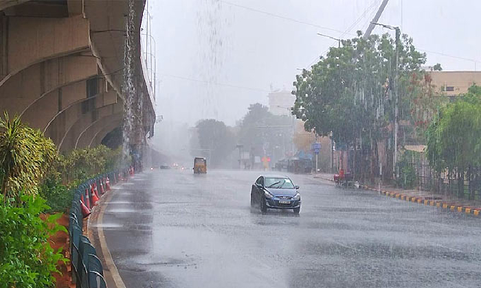  Light To Moderate Rains Expected In Some Parts Of Telangana-TeluguStop.com