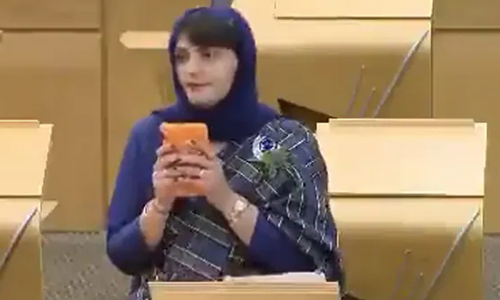  Indian-origin Mp In Scottish Parliament Recites Sikh Prayer Before Oath, Kamala-TeluguStop.com
