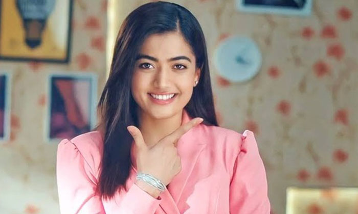  Rashmika Mandanna Net Worth 2021, Tollywood, Mission Majnu Movie, Pushpa Movie,-TeluguStop.com