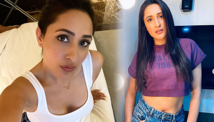 Tollywood Actress Pragya Jaiswal Ravishing Pictures-telugu Actress Photos Tollywood Actress Pragya Jaiswal Ravishing Pic High Resolution Photo