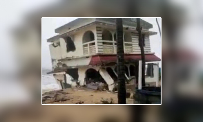  Viral Building Collapses Before Tauktae Storm Damage, Viral News,viral News In I-TeluguStop.com