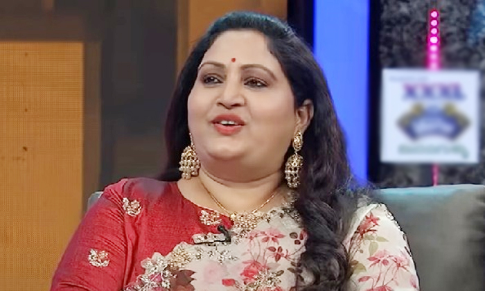  Actress Rajitha Comments About Her Train Phobia In Alitho Saradaga Show, Actress-TeluguStop.com