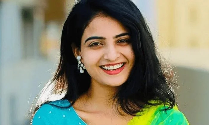  Ananya Nagalla, Viral Video, Social Media ,tollywood,latest Viral News-TeluguStop.com