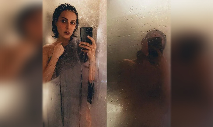  Bigg Boss Fame Mandana Karimi Nude Bathroom Selfie Goes Viral , Bigg Boss, Manda-TeluguStop.com