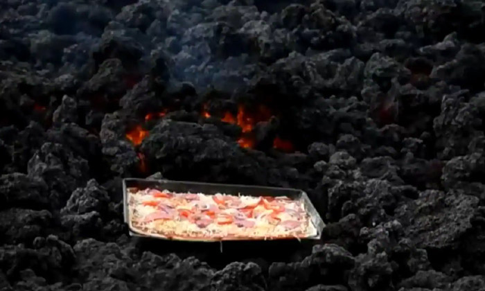  Viral: Pizza Made On The Volcano  How Come  Viral News, Viral Latest, Lava, Pizz-TeluguStop.com