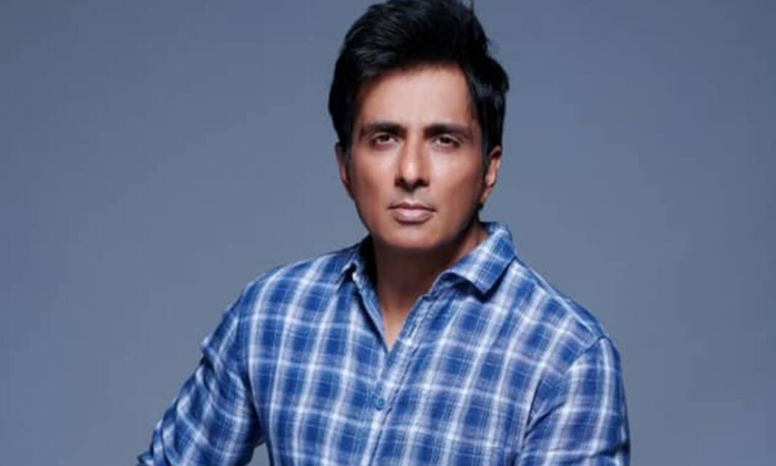  Sonu Sood Says His Heart Is Broken  Sonusood, Twitter, Emotinal Comments, Viral,-TeluguStop.com