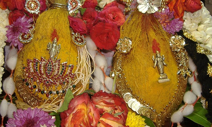 Telugu Nomu, Pooja-Telugu Bhakthi