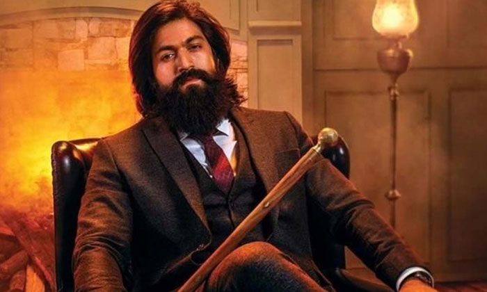  Hero Yash Movie Signed With Mythri Movie Makers, Tollywood, Kgf Chapter 2 Movie,-TeluguStop.com