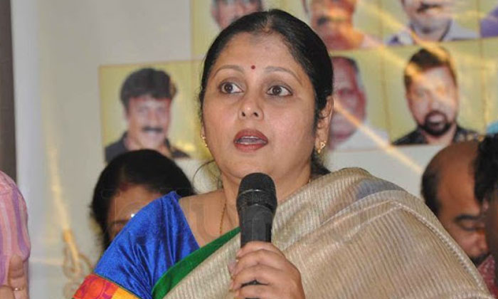  Jayasudha To Contest For Maa President,  jayasudha, Manchu Vishnu, Prakash Raj,-TeluguStop.com