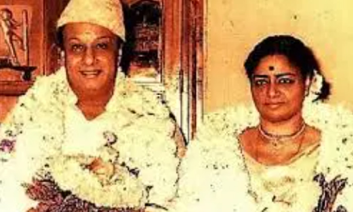  Secret Behind Mgr And Janaki Marriage, Mgr And Janaki Marriage, , Vn Janaki Real-TeluguStop.com