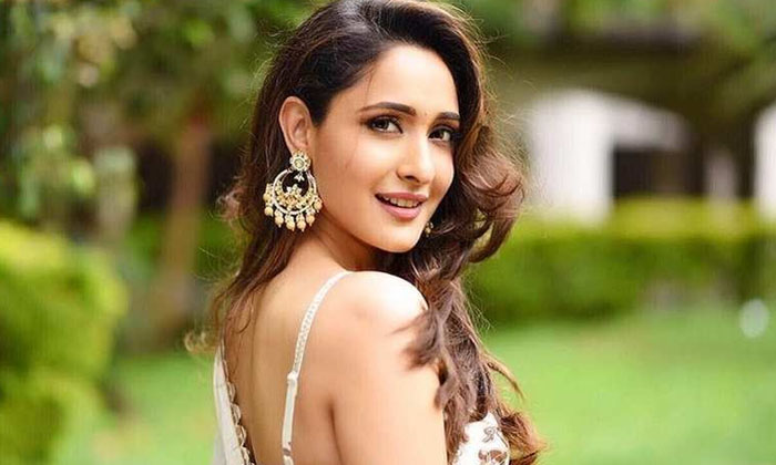 Telugu Anil Ravipudi, Pragya Jaiswal, Sonal Chauhan, Sonalchauhan, Varun Tej, Ve