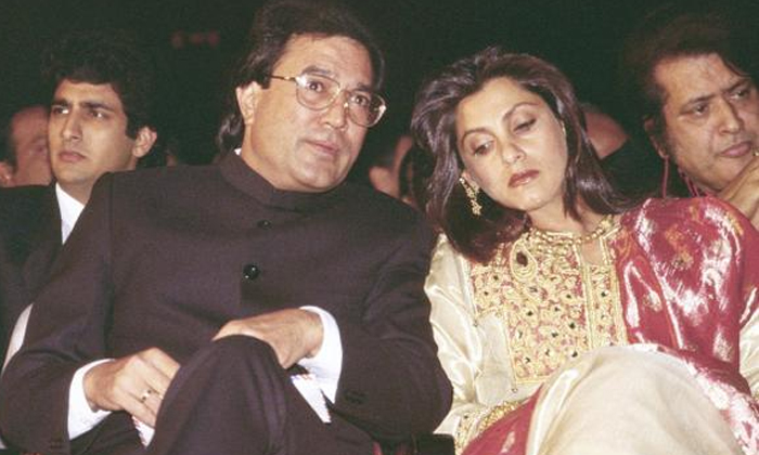  Bollywood Star Actress Dimple Kapadia And Rajesh Khanna Divorce, Bollywood Star-TeluguStop.com