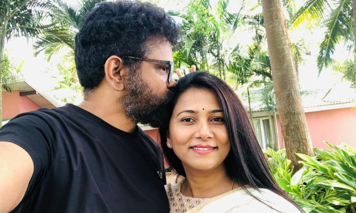  Director Sukumar Special Poetry On Thabitha For Wedding Anniversary, Goes Viral-TeluguStop.com