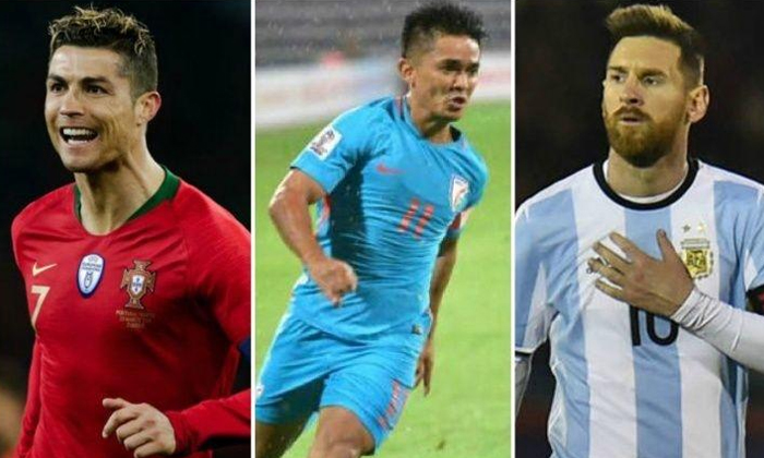  Team India Football Captain Sunil Chhetri Beats Leo Messi In International Goals-TeluguStop.com